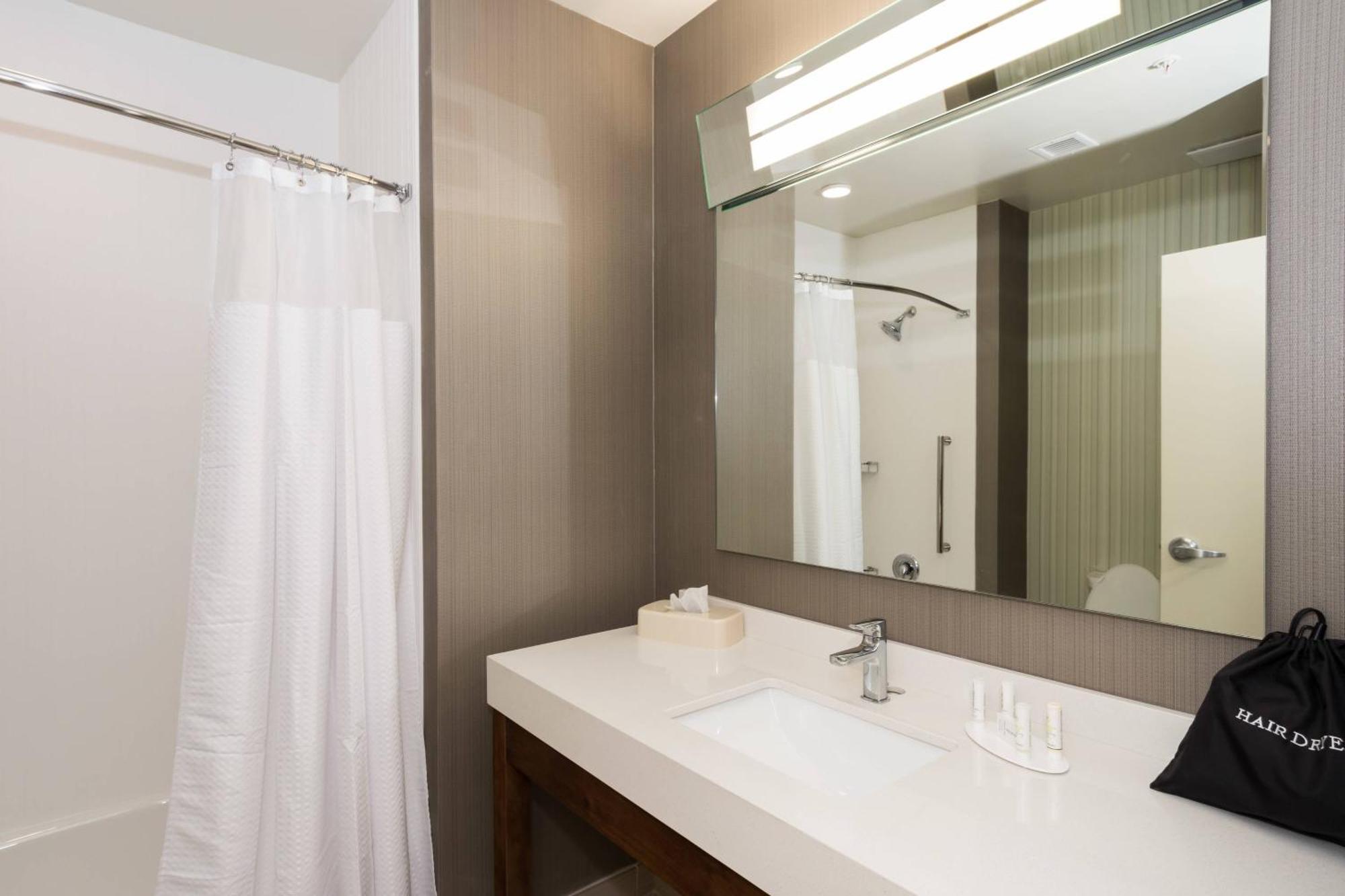 คอร์ตยาร์ด ฟาเยตต์วิลล์ ฟอร์ต แบรก/สปริงเลค Hotel ภายนอก รูปภาพ