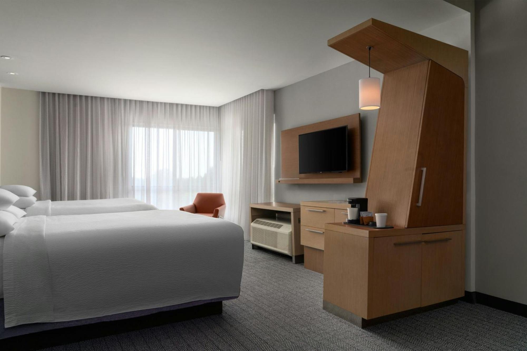 คอร์ตยาร์ด ฟาเยตต์วิลล์ ฟอร์ต แบรก/สปริงเลค Hotel ภายนอก รูปภาพ