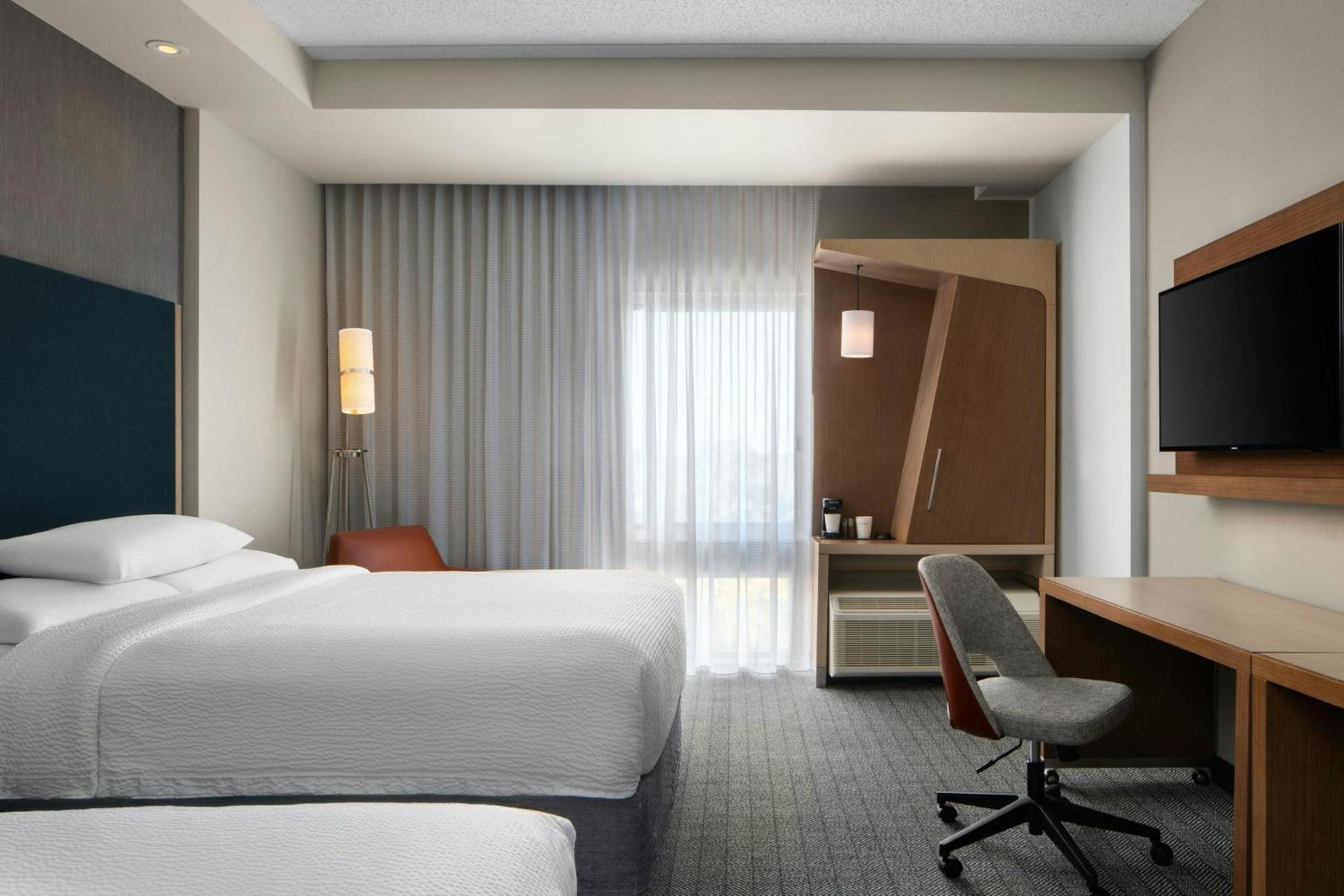 คอร์ตยาร์ด ฟาเยตต์วิลล์ ฟอร์ต แบรก/สปริงเลค Hotel ภายนอก รูปภาพ