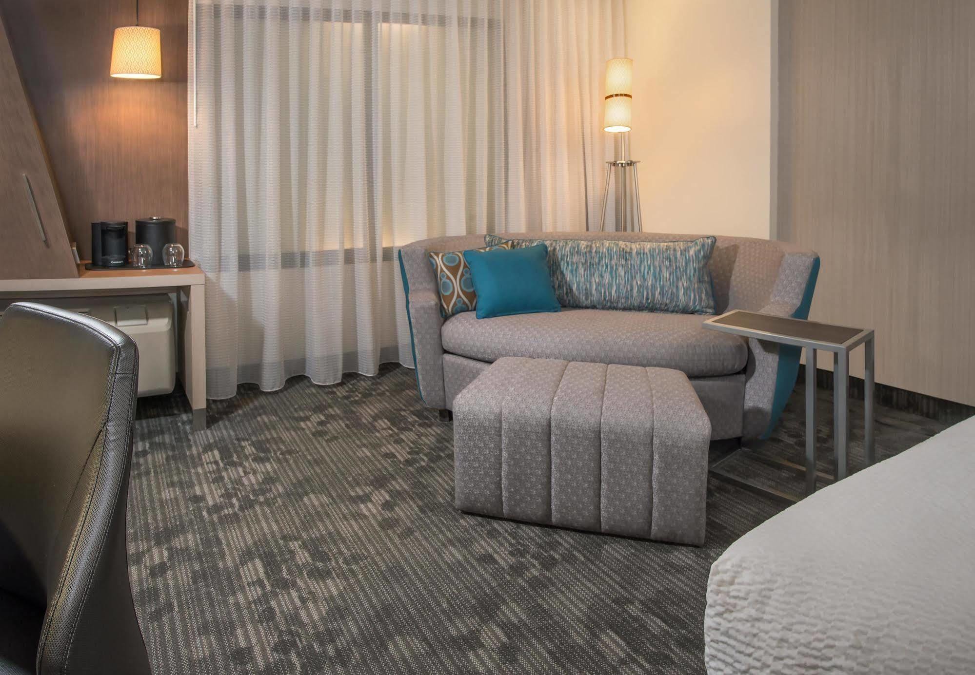 คอร์ตยาร์ด ฟาเยตต์วิลล์ ฟอร์ต แบรก/สปริงเลค Hotel ภายนอก รูปภาพ